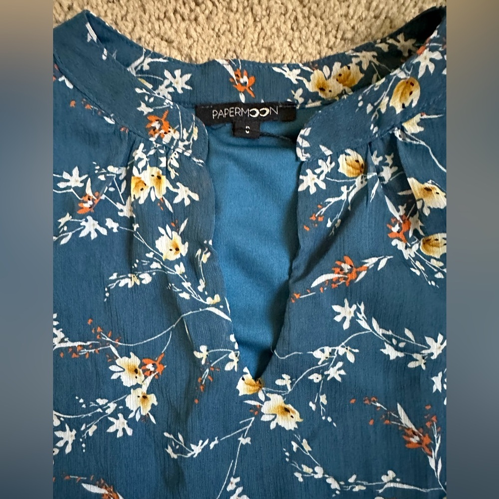 New Papermoon Sleeveless Floral Blouse – Size Small | Cute - Picture 6 of 8